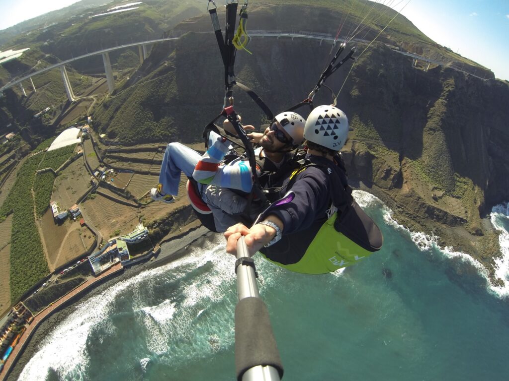 descubre el parapente en gran canaria una aventura aerea