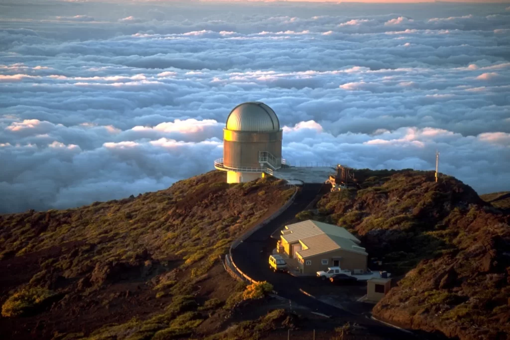 descubriendo el observatorio de gran canaria una guia celestial