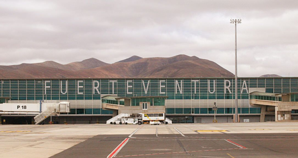guia esencial del aeropuerto fuerteventura