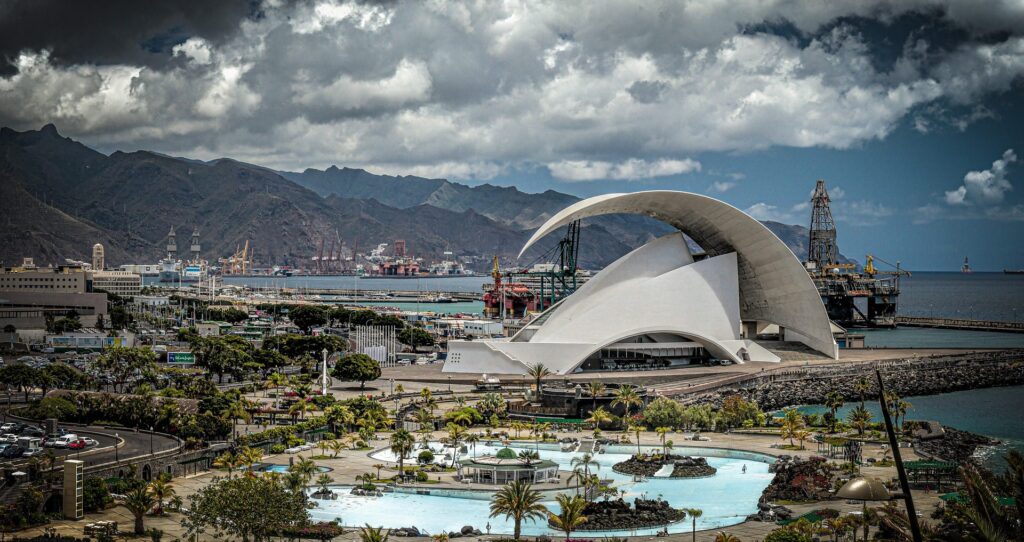 guia esencial para tu free tour santa cruz de tenerife