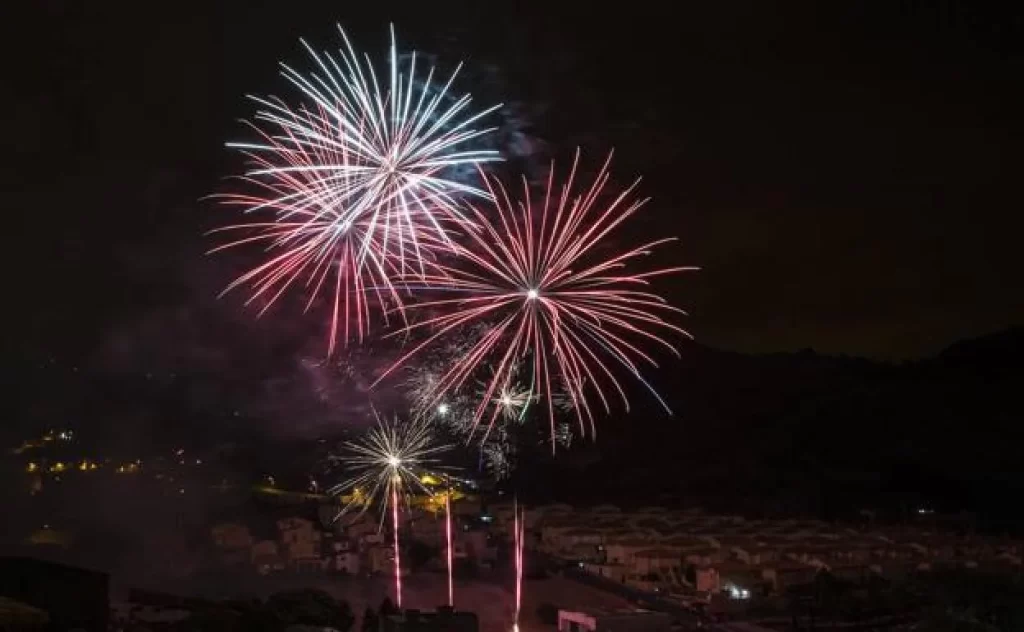 guia de los mejores fuegos artificiales en las palmas