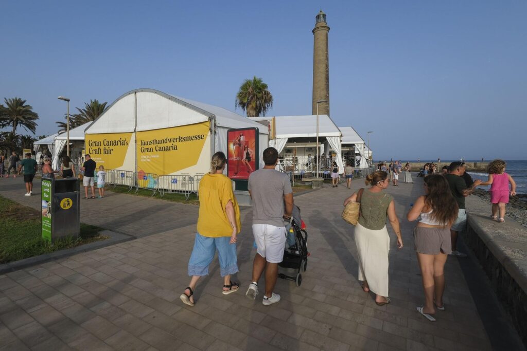 descubre el mercado maspalomas tu destino de compras y ocio en gran canaria