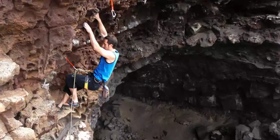 escalada en lanzarote todo lo que necesitas saber